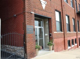 7 Alby St APT 2, Alton, IL 62002