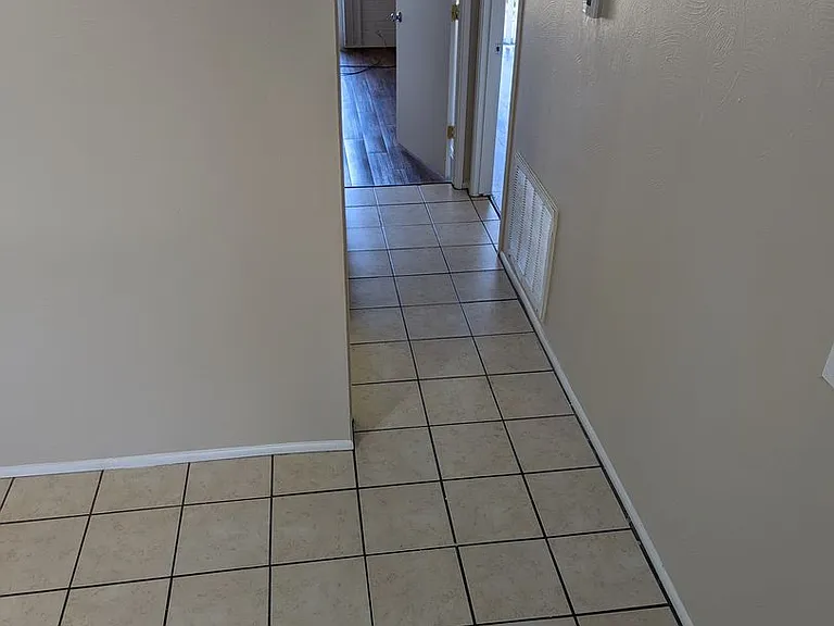 Villa Del Rey Apartment Homes — Photo 1