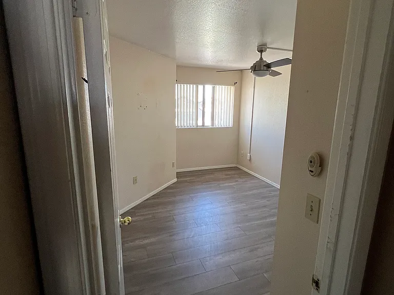 1087 W Sandy Banks — Photo 9
