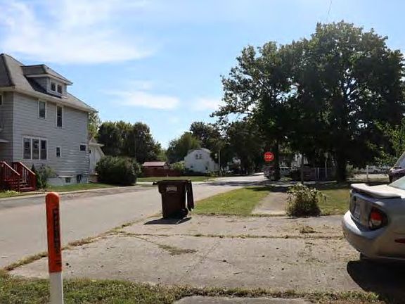 5th image of 103 N Maple St