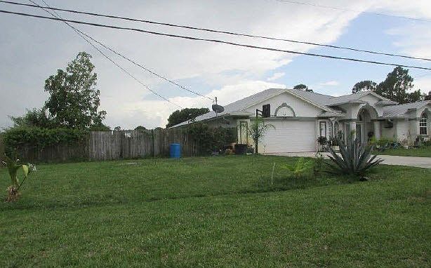 2nd image of 392 SW Paar Dr
