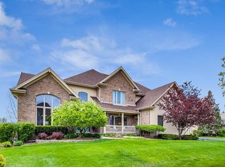 949 Lorie Ln, Lake Zurich, IL