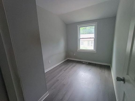 4th image of 3615 Topping Ave