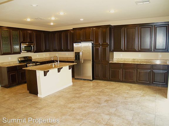 3rd image of 9161 Domina Royal St