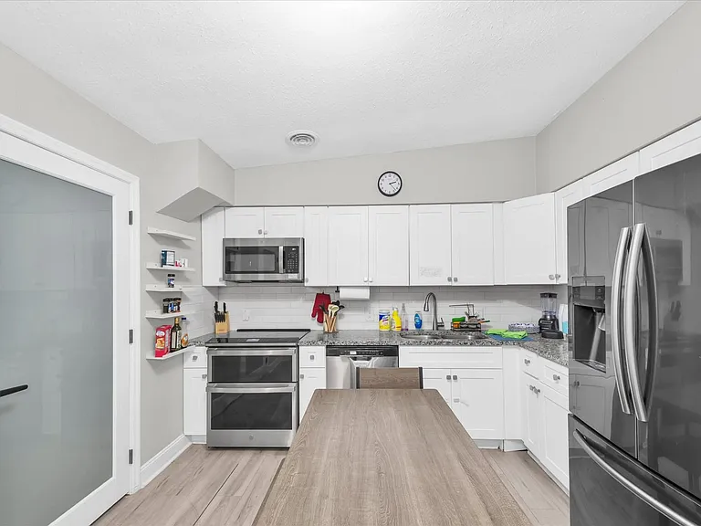 1349 Woodbine St — Photo 31