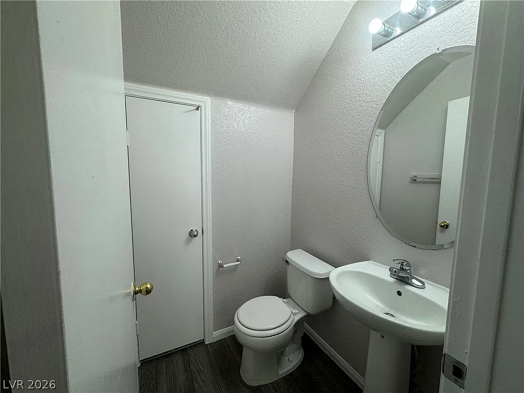 3 bed, 2.5 bath, 1577 sqft, $1,800 — Photo 3