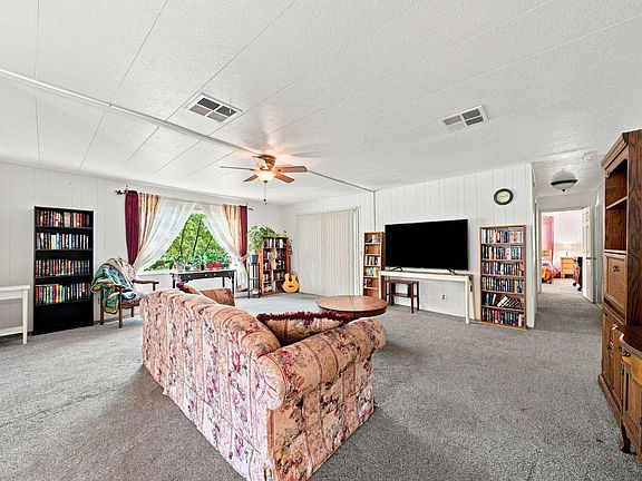 3rd image of 3304 Shasta Dam Blvd Spc 50