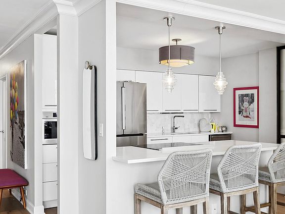 4th image of 1240 N Lake Shore Dr APT 23B