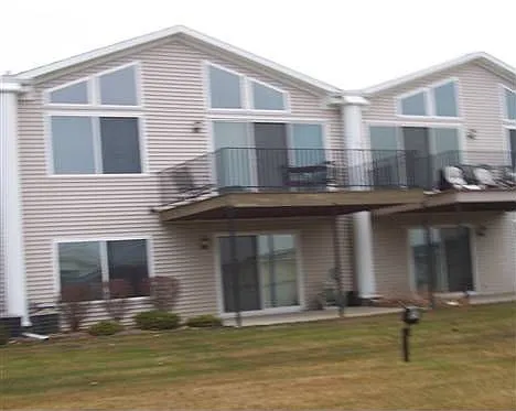 855 Crystal Ln photo 1
