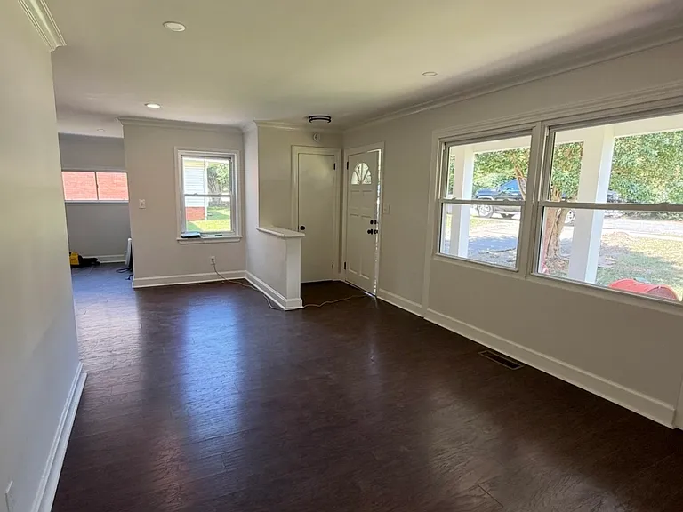 4804 Gilmore Dr — Photo 2