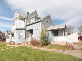 737 17th St APT 3, Rock Island, IL 61201