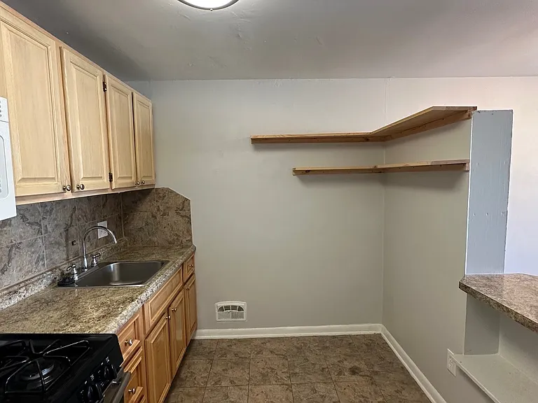 3140 N Clay St #2 — Photo 6