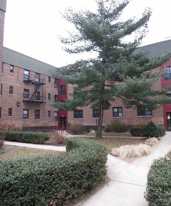 1st image of 2035 20th St APT 3C