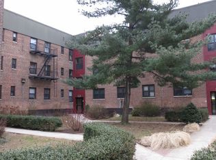2035 20th St APT 3C, Astoria, NY 11105