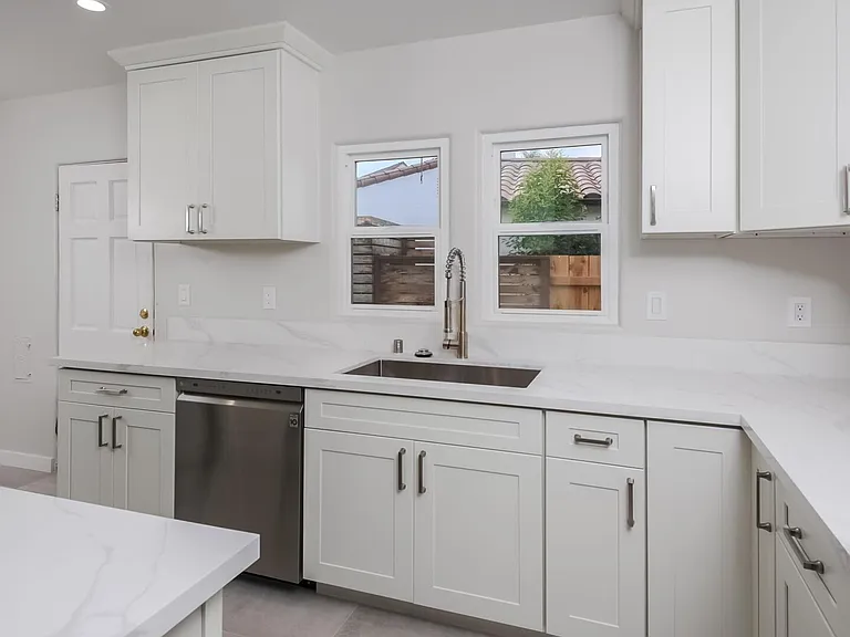 2755 Teresita St — Photo 15