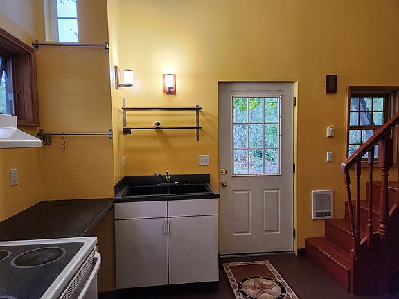 5th image of 23954C Newellhurst Cir NE