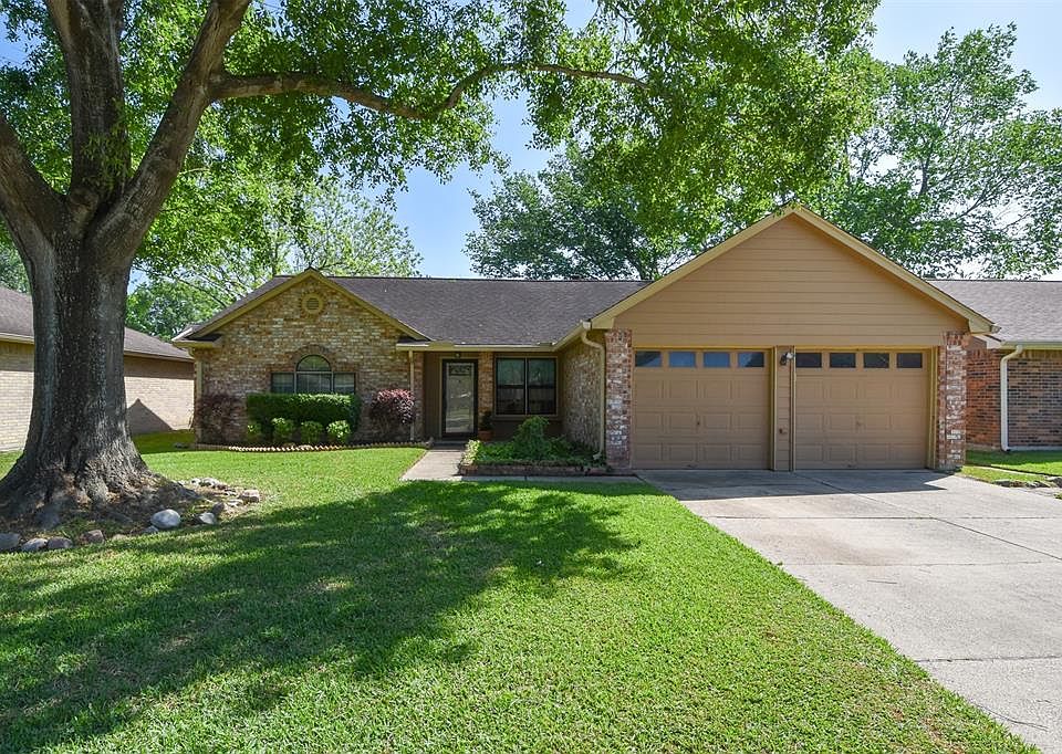 1st image of 16743 Manowar Ln