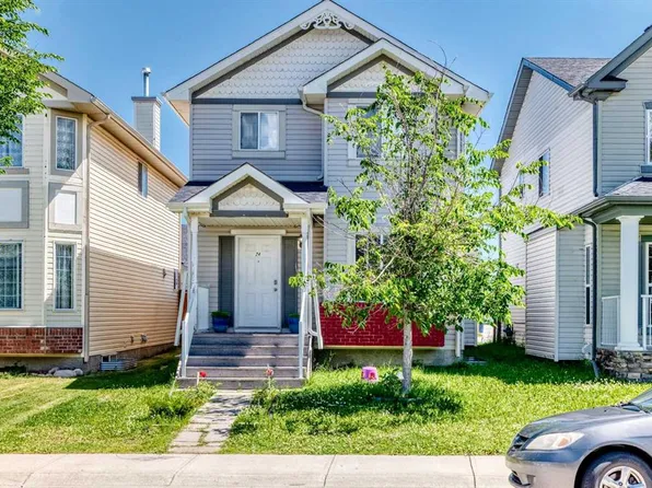 24 NW Taralake Rd NE, Calgary, AB T3J 0B1