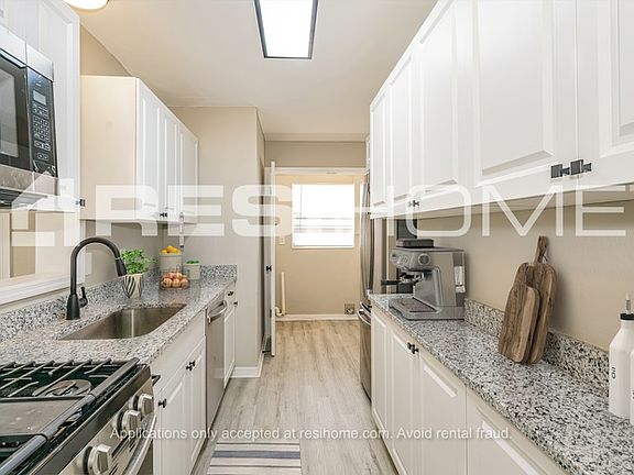 4th image of 609 Cedar Park Dr