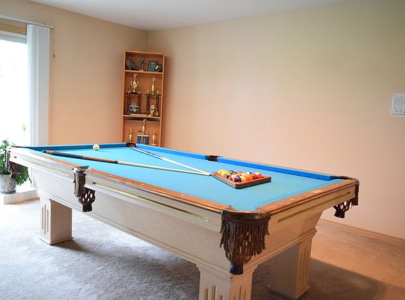 5th image of 218 Oak Knoll Ct #1-C