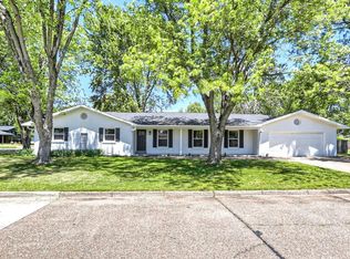 2219 Hialeah Dr, Evansville, IN 47715