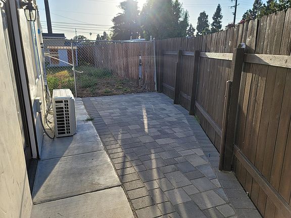 2nd image of 4648 N Vincent Ave