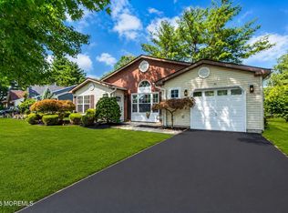 51 Linton Close, Freehold, NJ 07728