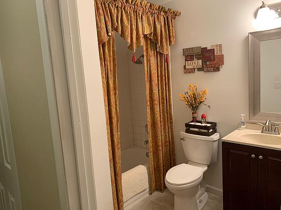 3rd image of 4021 Rubidoux Dr