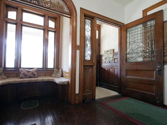 Front entry, common area