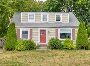 15 Spencer Dr, North Kingstown, RI 02852