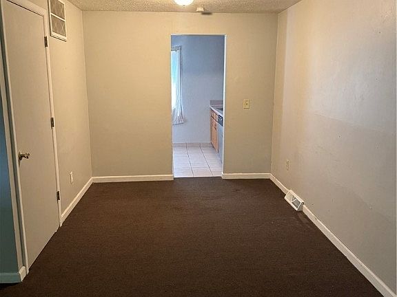 5th image of 4878 Banbury Ct APT 4