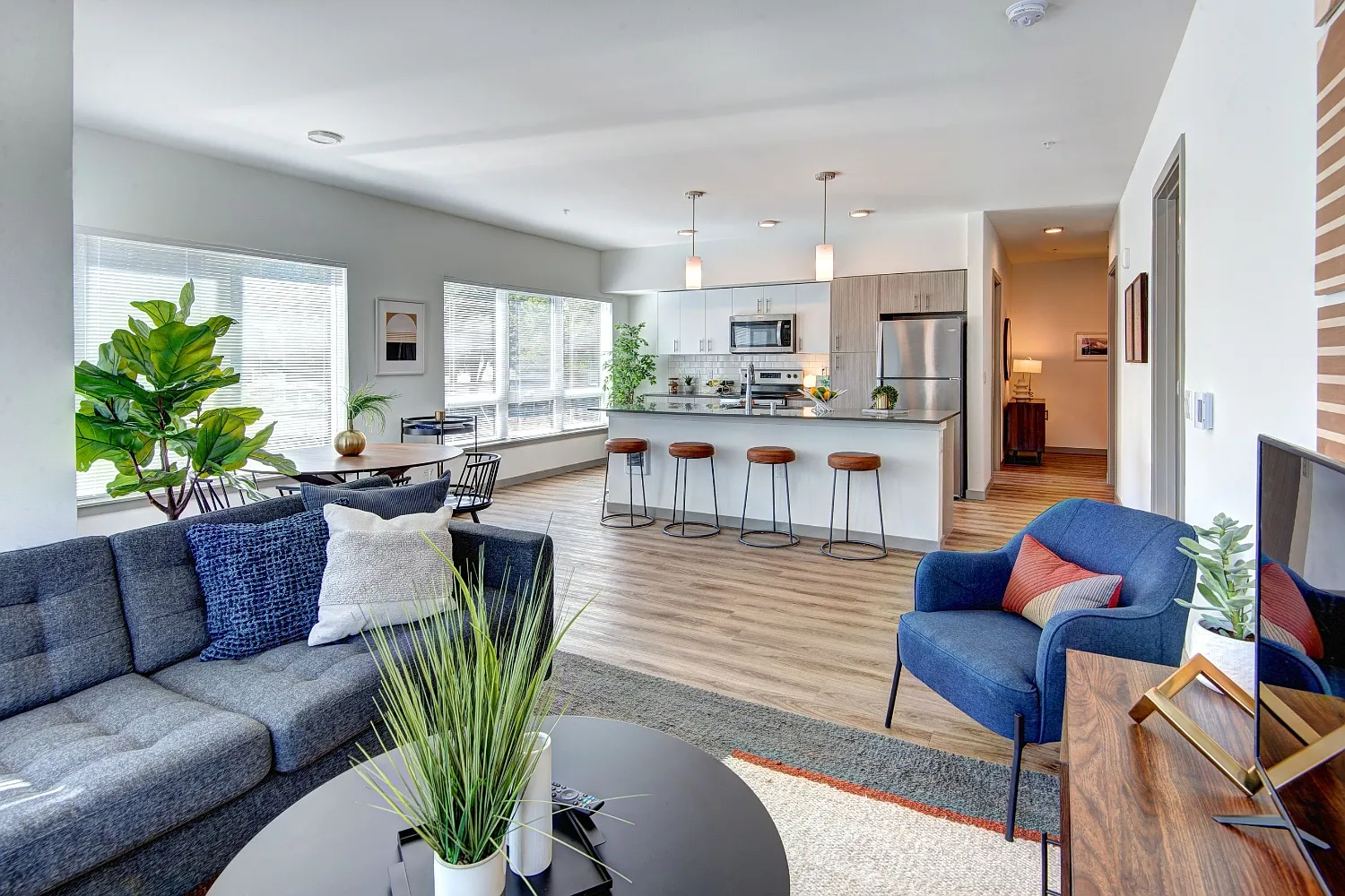 Midtown 64 Apartments — Photo 3