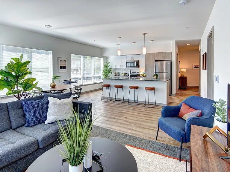 Midtown 64 Apartments — Photo 3