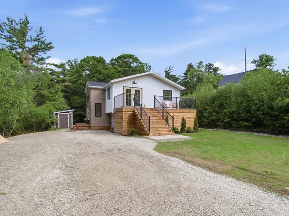 178 Fairmont St, Mahone Bay, NS B0J 2E0