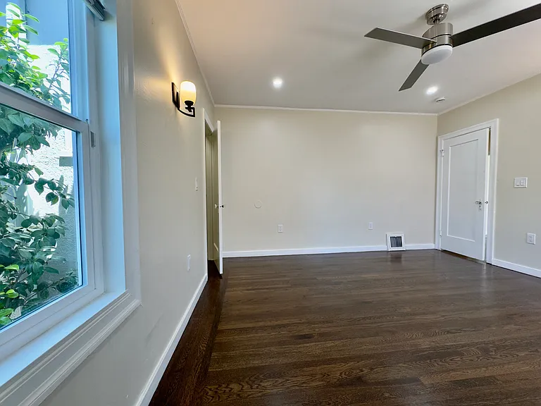 1833 108th Ave — Photo 33