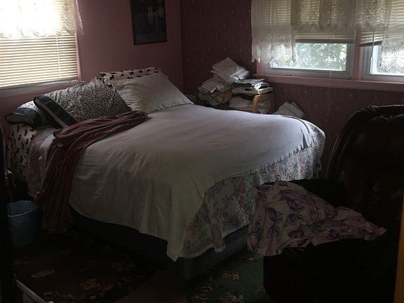 5th image of 4520 188th St