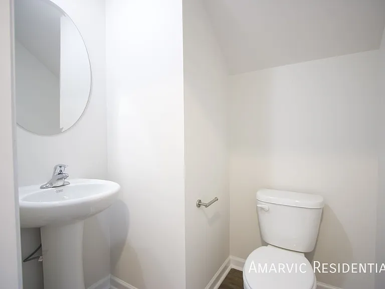 175 Seymour Village Dr — Photo 9