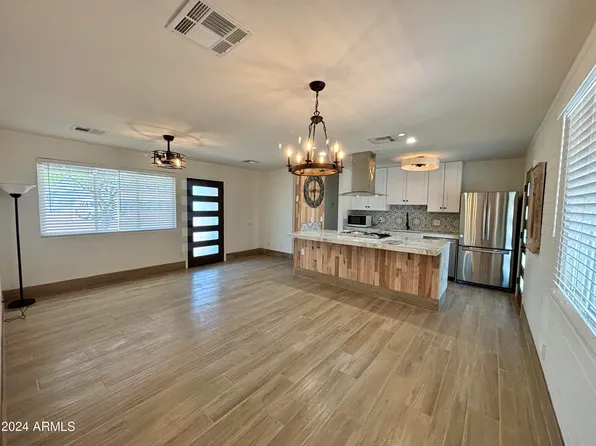 7327 W Devonshire Avenue, Phoenix, AZ 85033
