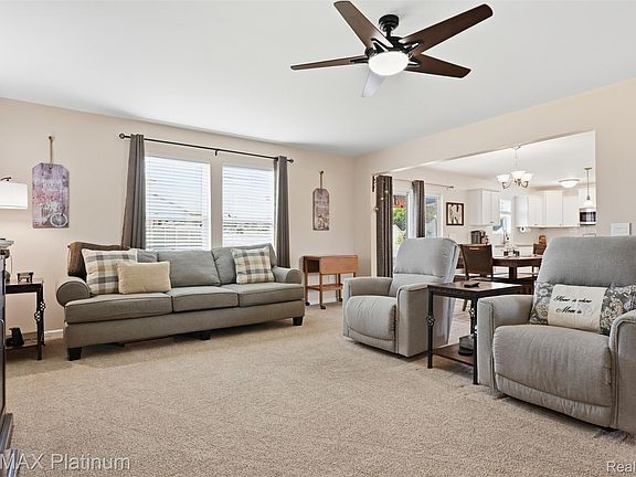 4th image of 3553 Amber Oaks Dr