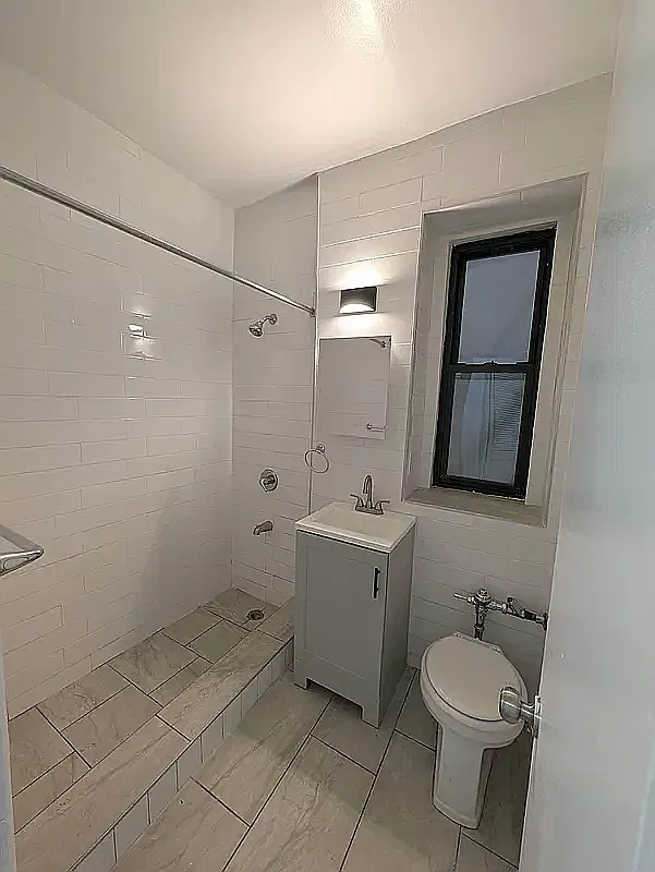 3111 Brighton 1st Pl — Photo 3