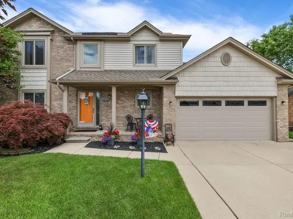 52696 Mary Martin Dr, Chesterfield, MI 48051