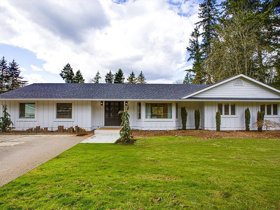 1st image of 7025 Hesslea Cres