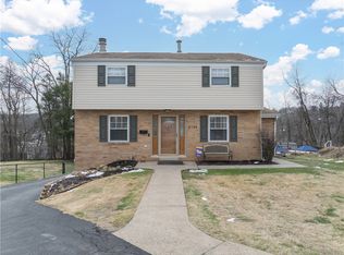 5195 Janie Dr, Pittsburgh, PA 15227