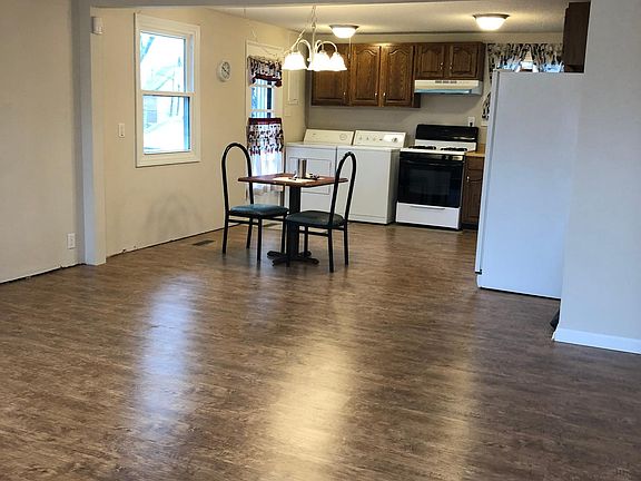 5th image of 508 Chamberlin Dr