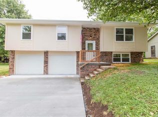 709 S 40th St, Saint Joseph, MO 64507