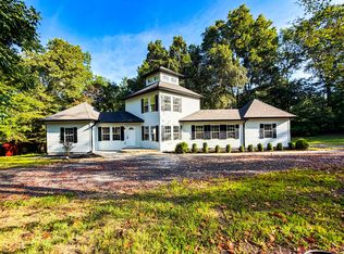 397 Buck Perry Rd, Bethpage, TN 37022