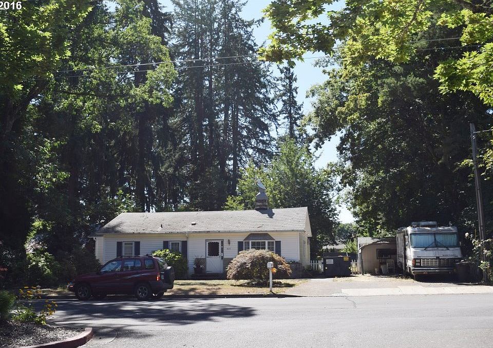 1st image of 805 SE 8th Ave