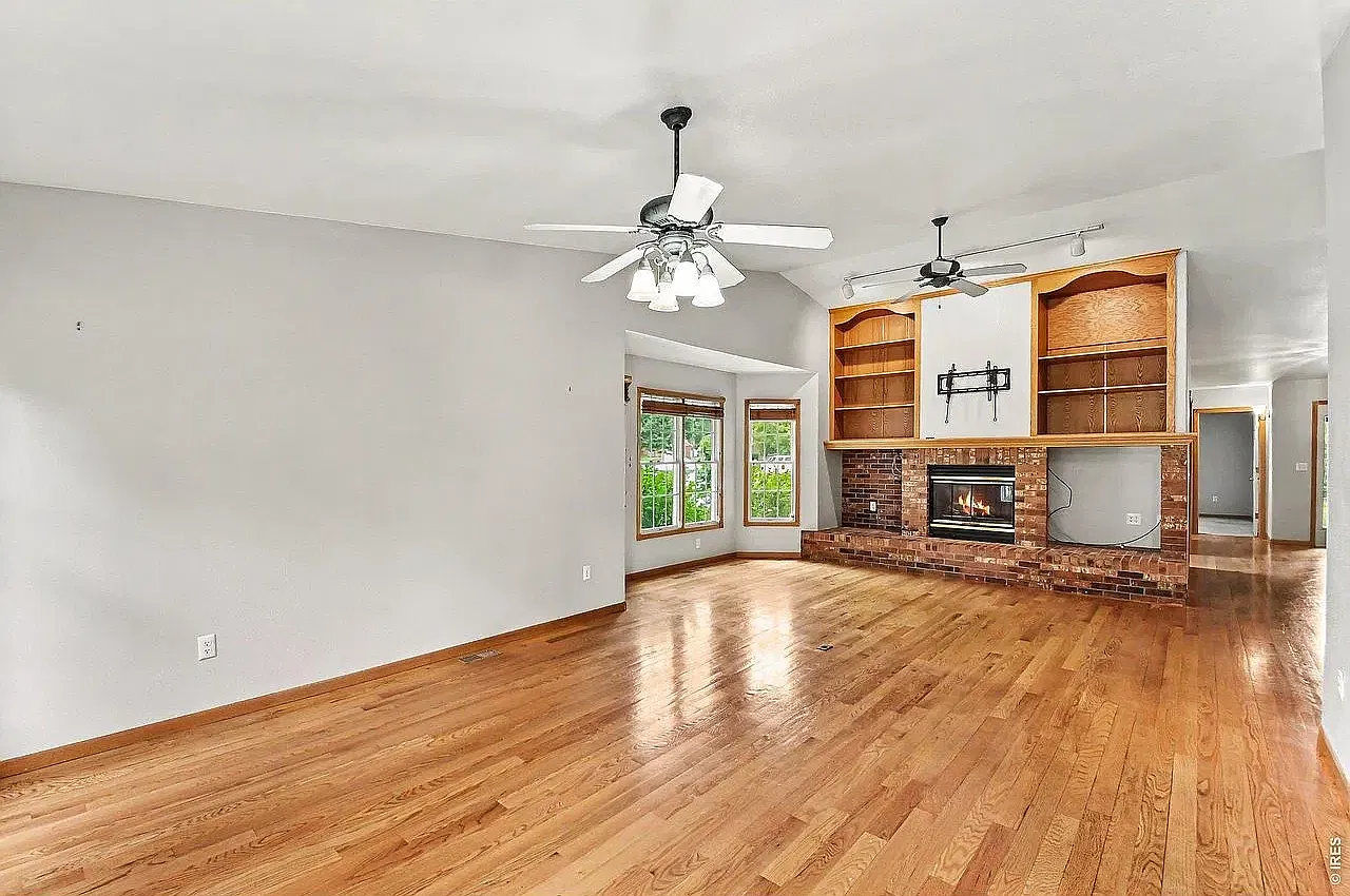 3 bed, 3686 sqft, $2,700 — Photo 4