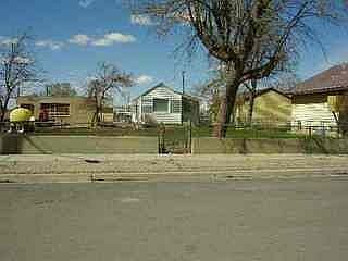 1st image of 220 Sherman St