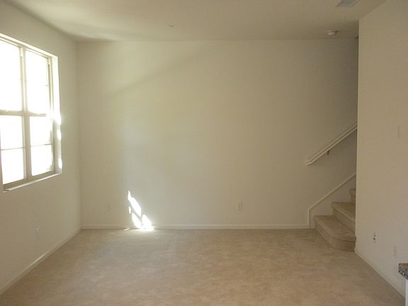 3rd image of 842 Citrus Ct.